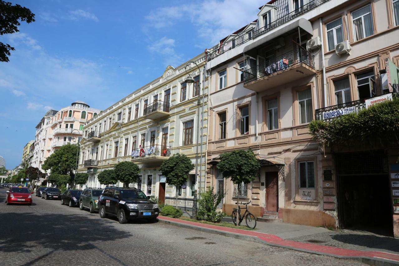 Duru'S Apartment With 3 Bedrooms Batumi Luaran gambar